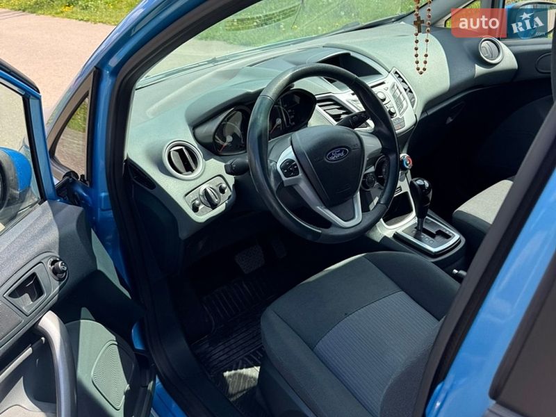 Хетчбек Ford Fiesta 2011 в Полтаві