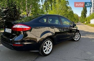 Седан Ford Fiesta 2017 в Києві