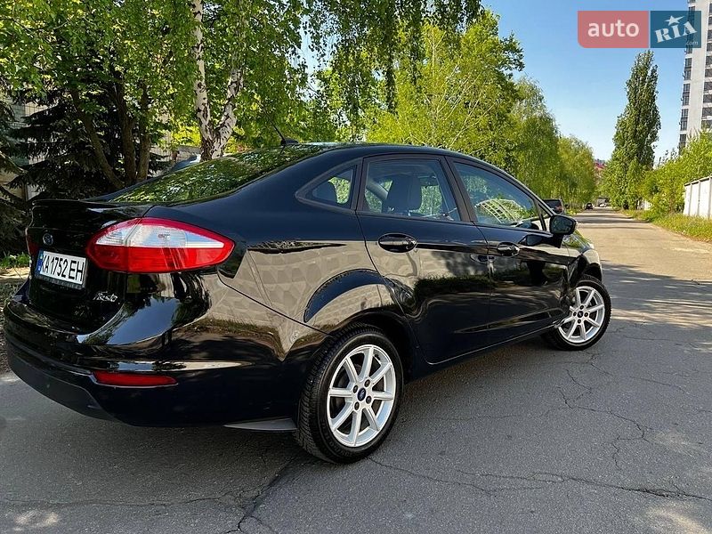 Седан Ford Fiesta 2017 в Києві