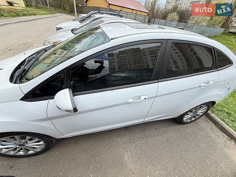 Седан Ford Fiesta 2013 в Харкові