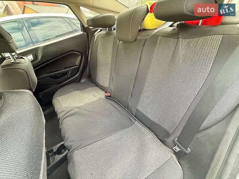 Седан Ford Fiesta 2013 в Харкові