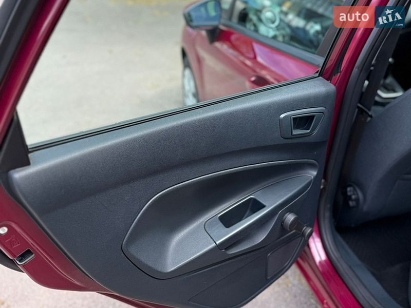 Хэтчбек Ford Fiesta 2011 в Киеве