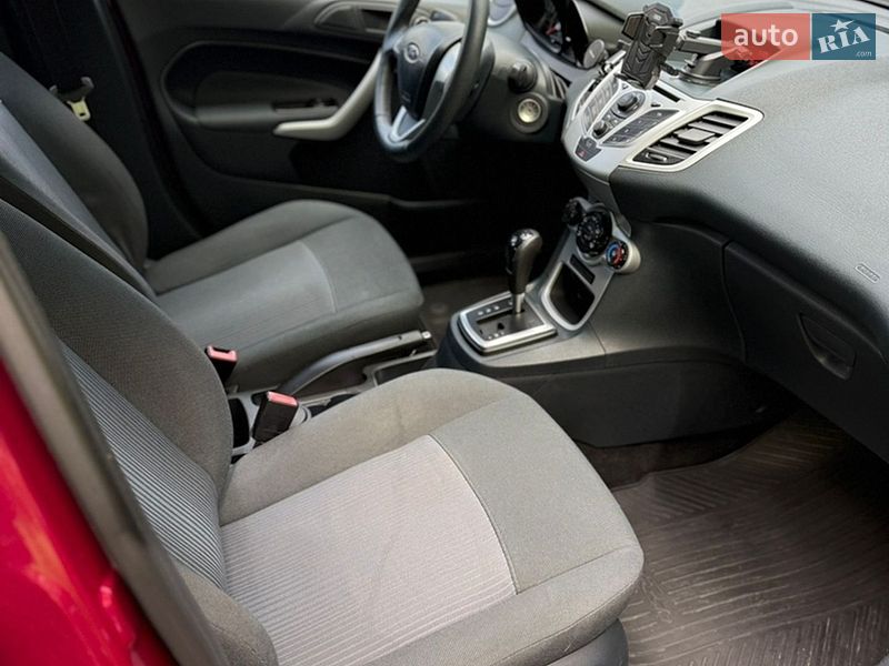 Хэтчбек Ford Fiesta 2011 в Киеве