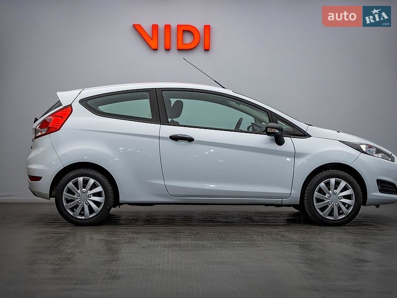 Хэтчбек Ford Fiesta 2014 в Киеве