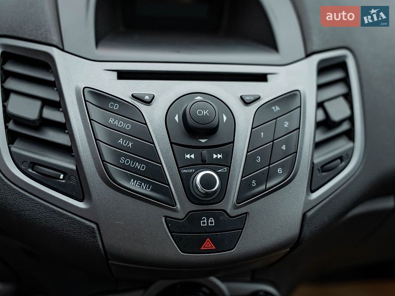 Хэтчбек Ford Fiesta 2014 в Киеве