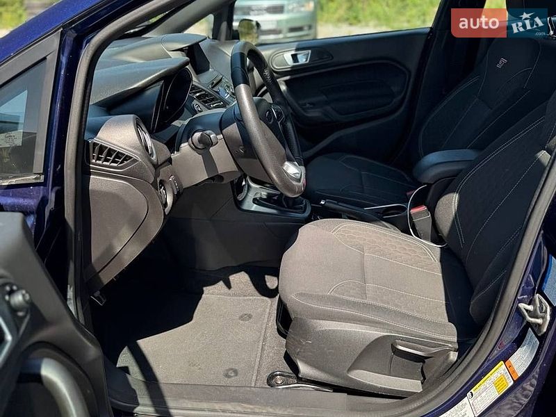 Хэтчбек Ford Fiesta 2015 в Киеве