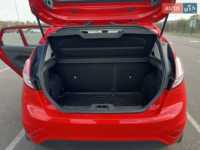 Хэтчбек Ford Fiesta 2016 в Ровно