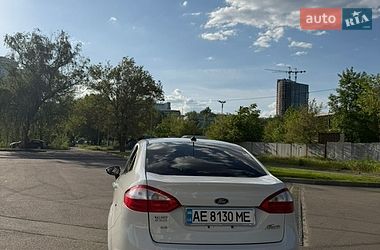 Седан Ford Fiesta 2017 в Днепре