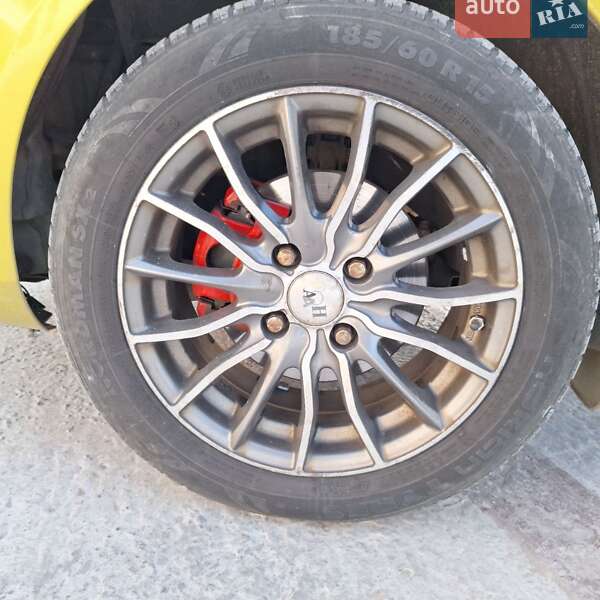 Хетчбек Ford Fiesta 2013 в Києві
