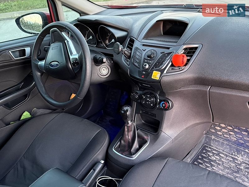Хетчбек Ford Fiesta 2014 в Шепетівці