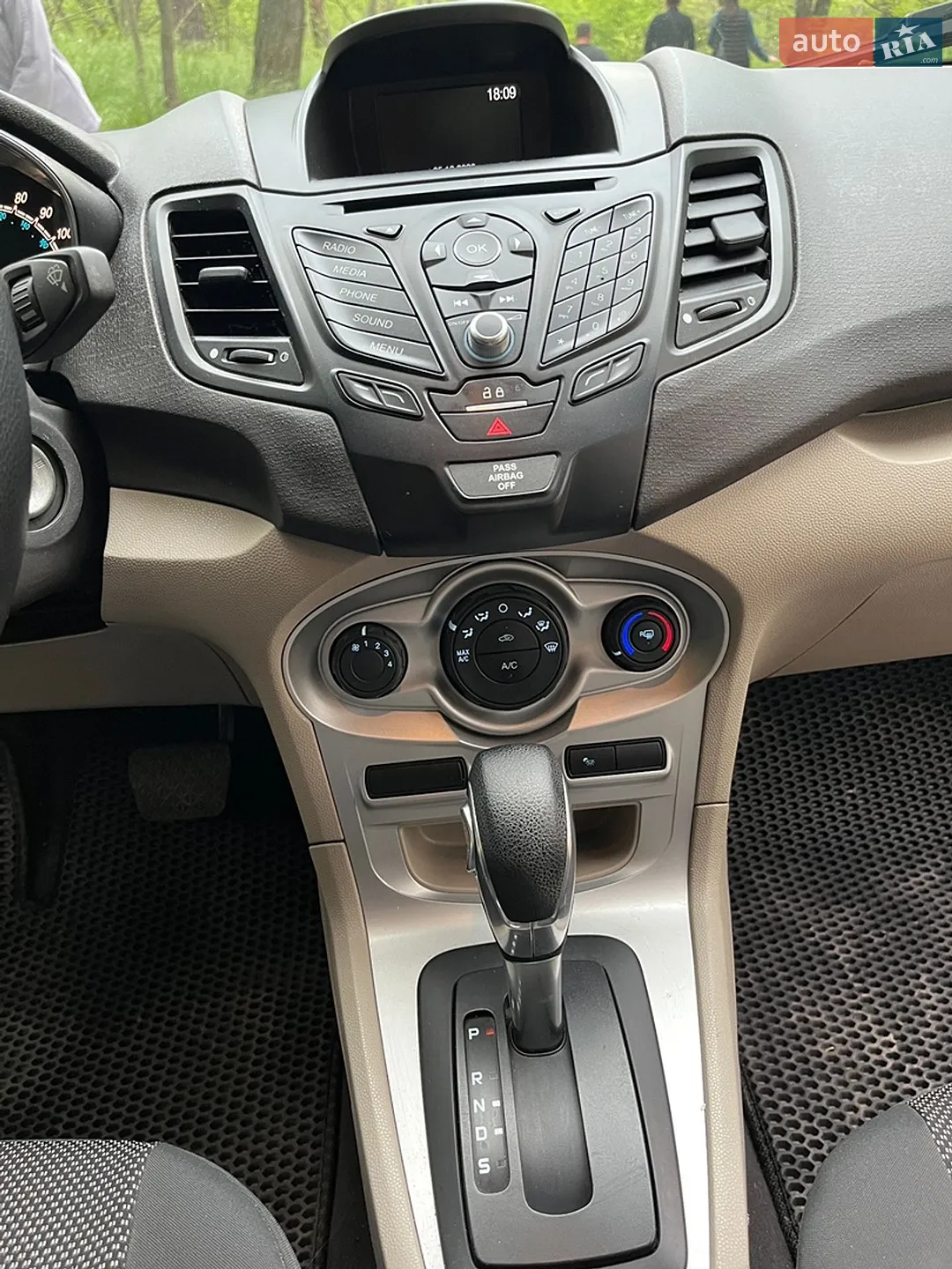 2018 Ford Fiesta - мініатюра 29