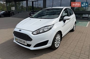Хэтчбек Ford Fiesta 2014 в Киеве