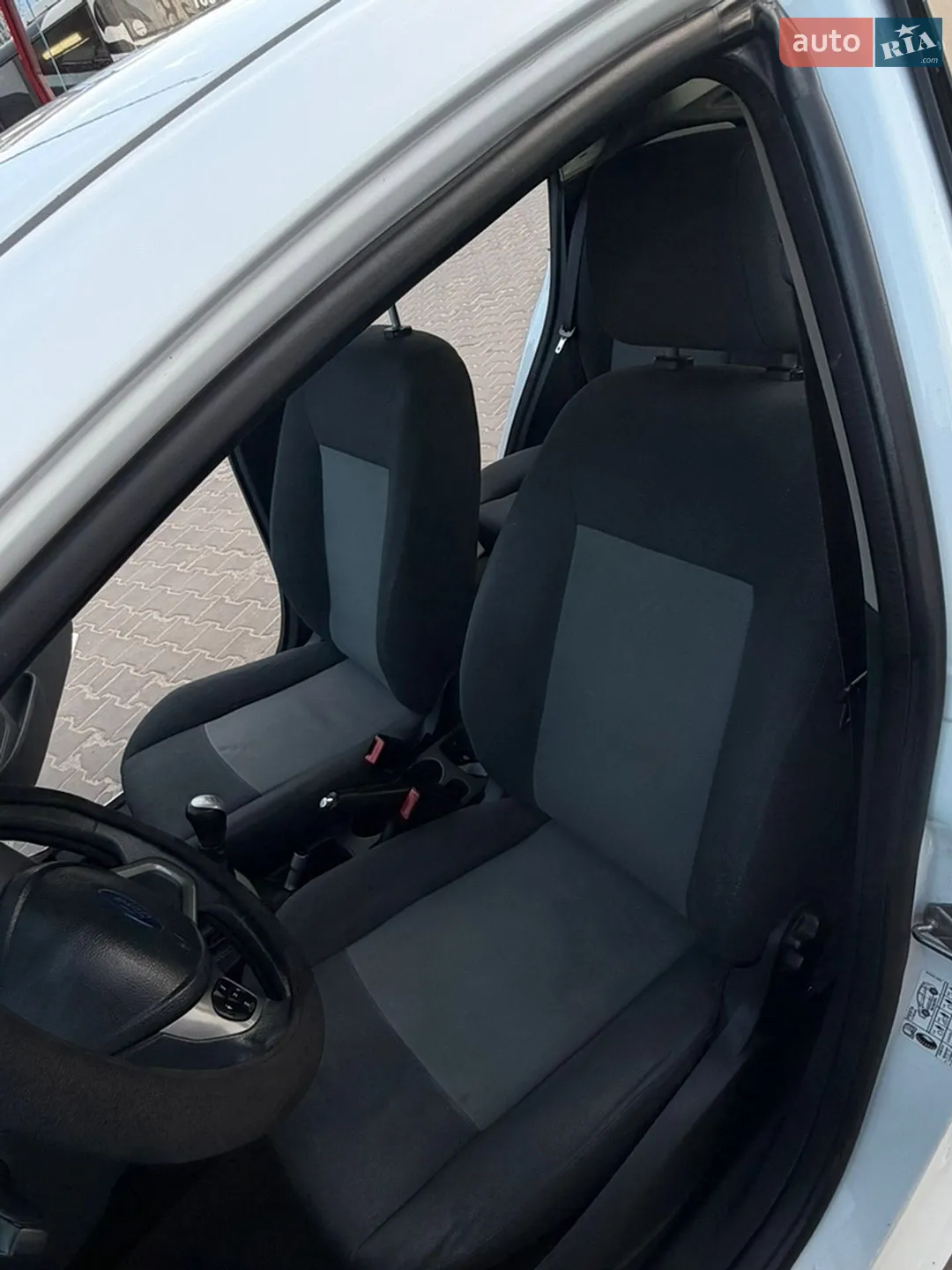 2010 Ford Fiesta - мініатюра 7
