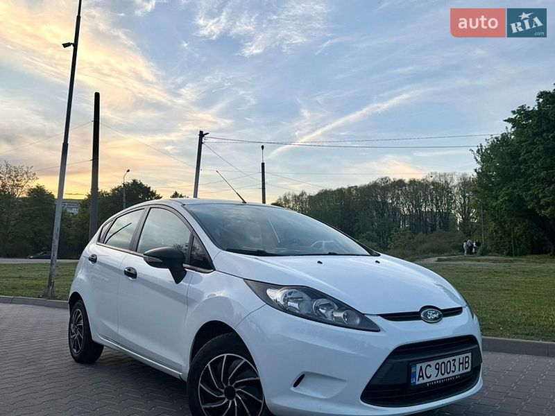Хэтчбек Ford Fiesta 2010 в Луцке