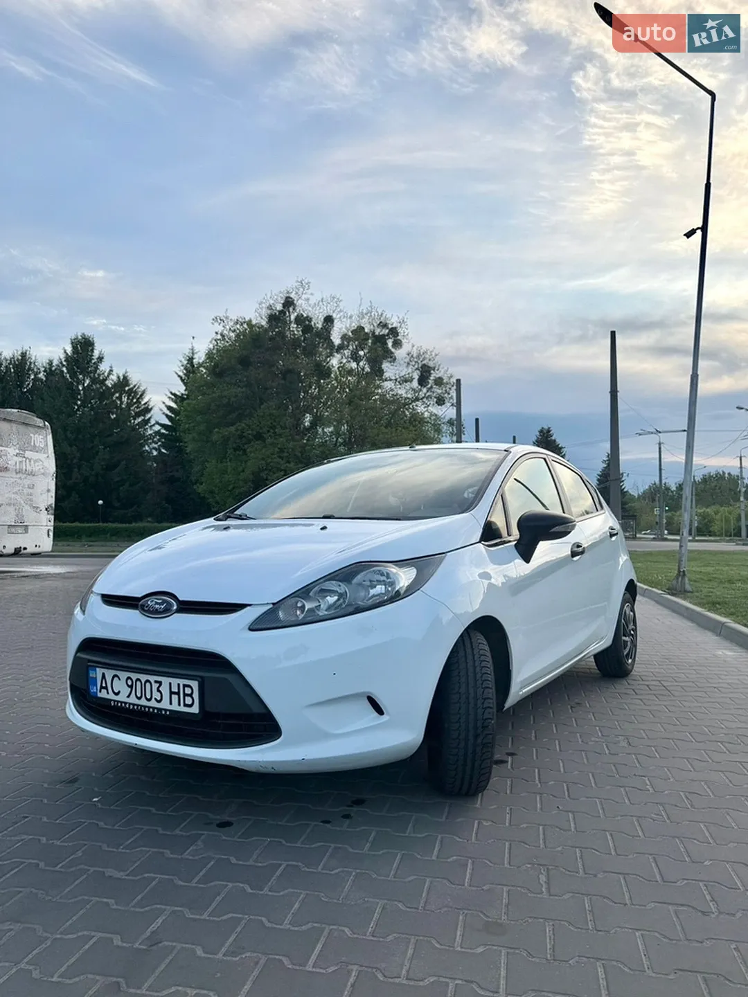 2010 Ford Fiesta - мініатюра 12