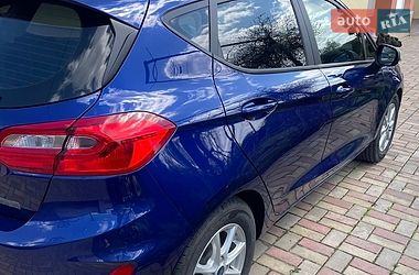 Хэтчбек Ford Fiesta 2017 в Киеве