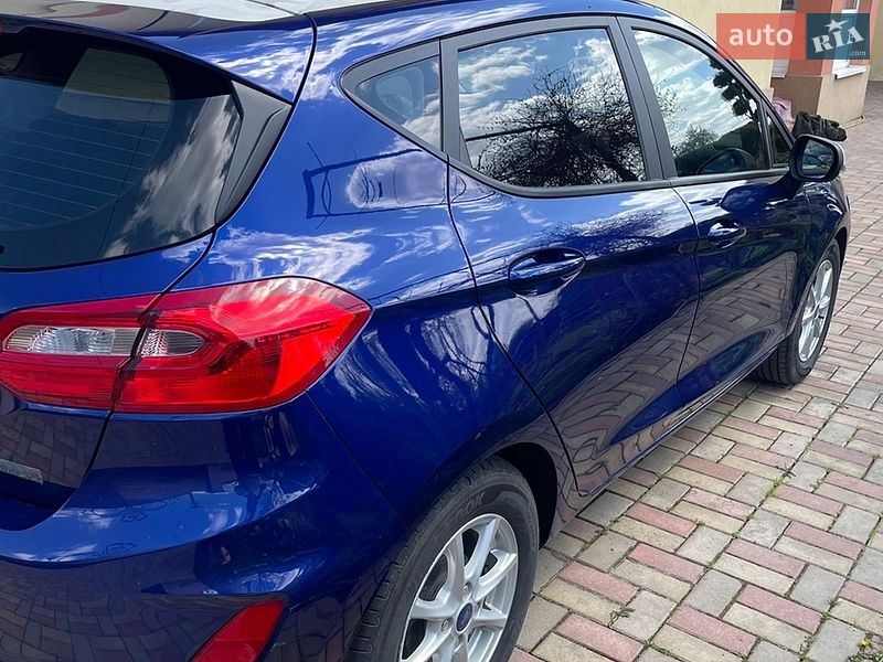 Хэтчбек Ford Fiesta 2017 в Киеве