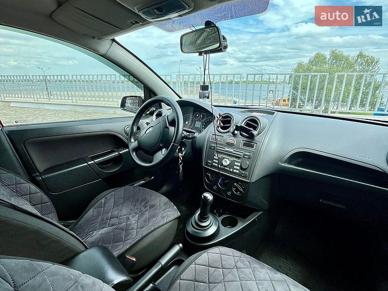 Хэтчбек Ford Fiesta 2007 в Днепре