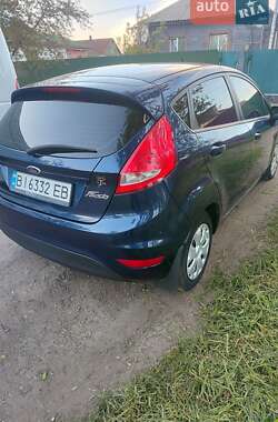 Хэтчбек Ford Fiesta 2012 в Карловке