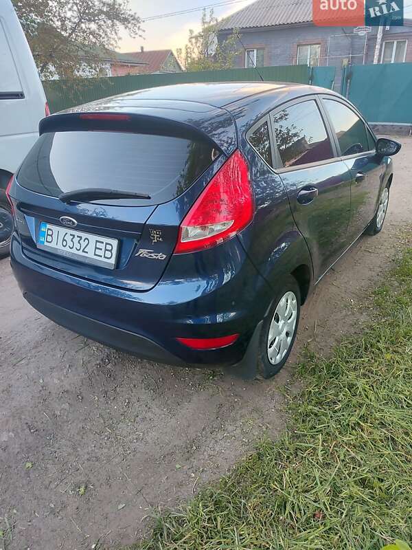 Хэтчбек Ford Fiesta 2012 в Карловке