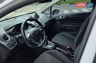 Хетчбек Ford Fiesta 2015 в Києві
