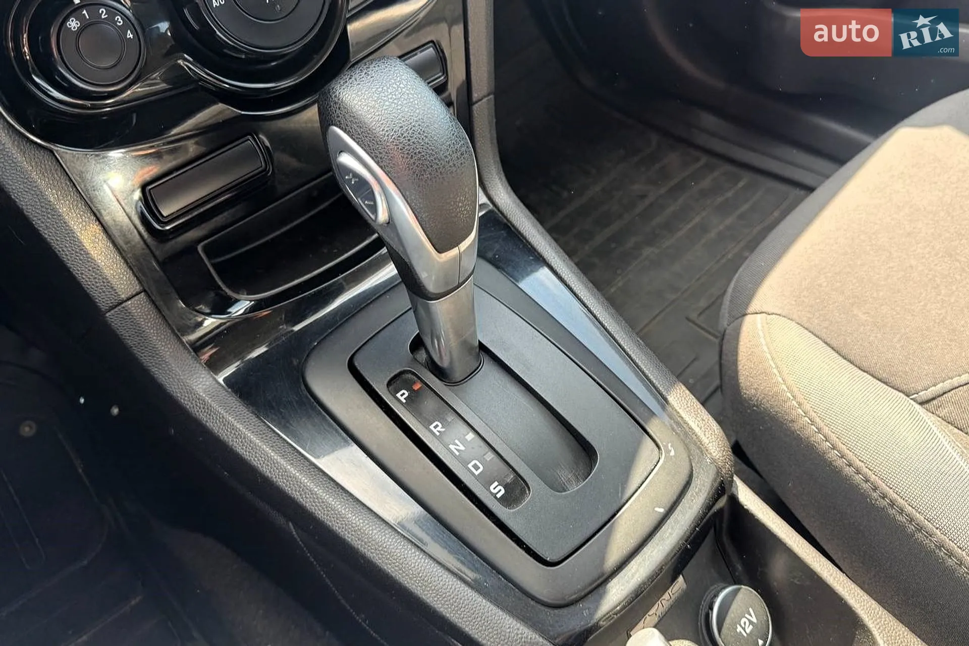 2014 Ford Fiesta - мініатюра 27