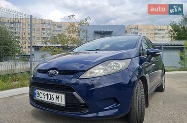Седан Ford Fiesta 2011 в Львові