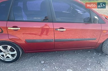 Хетчбек Ford Fiesta 2006 в Кам'янець-Подільському