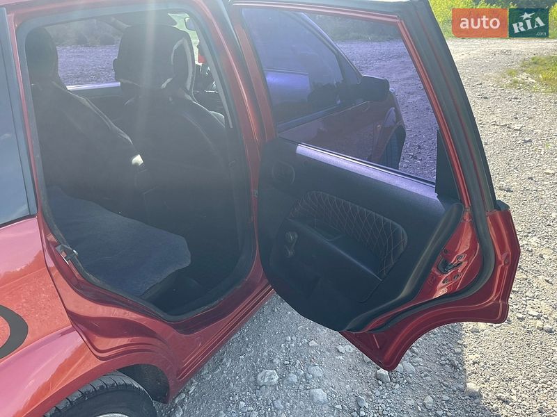 Хетчбек Ford Fiesta 2006 в Кам'янець-Подільському