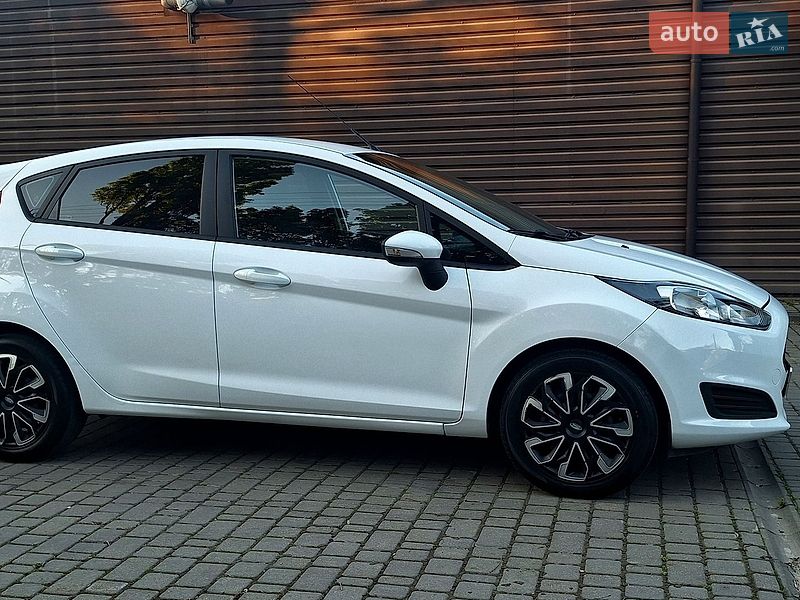 Хетчбек Ford Fiesta 2016 в Одесі