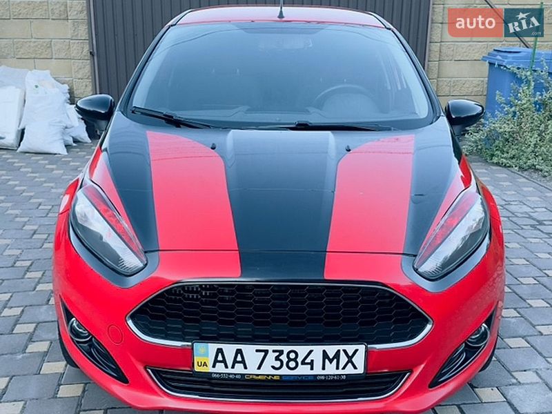 Хэтчбек Ford Fiesta 2013 в Петропавловской Борщаговке