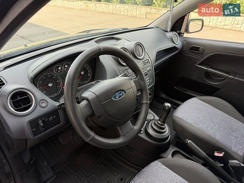 Хетчбек Ford Fiesta 2008 в Запоріжжі