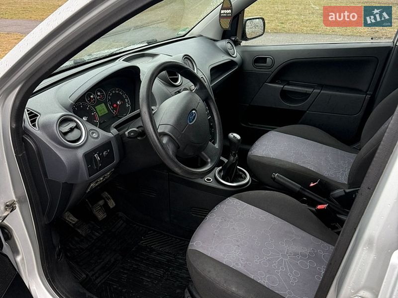Хэтчбек Ford Fiesta 2007 в Киеве фото 15 Хэтчбек Ford Fiesta 2007 в Киеве