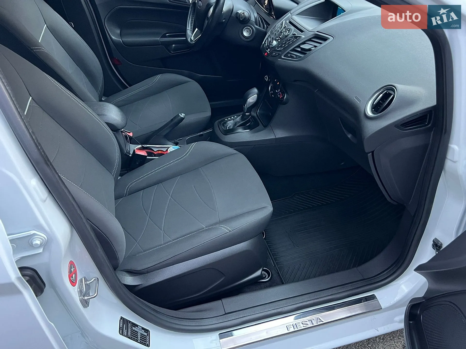 2015 Ford Fiesta - мініатюра 22
