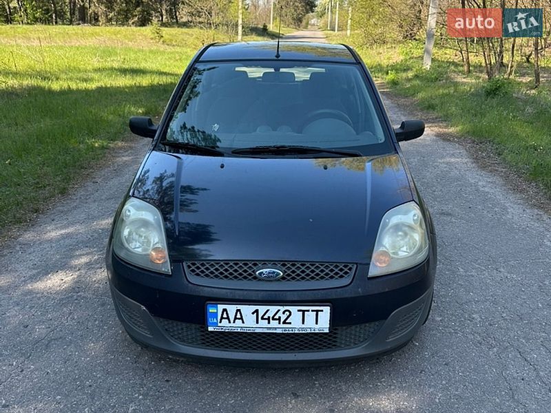 Хэтчбек Ford Fiesta 2007 в Золотоноше