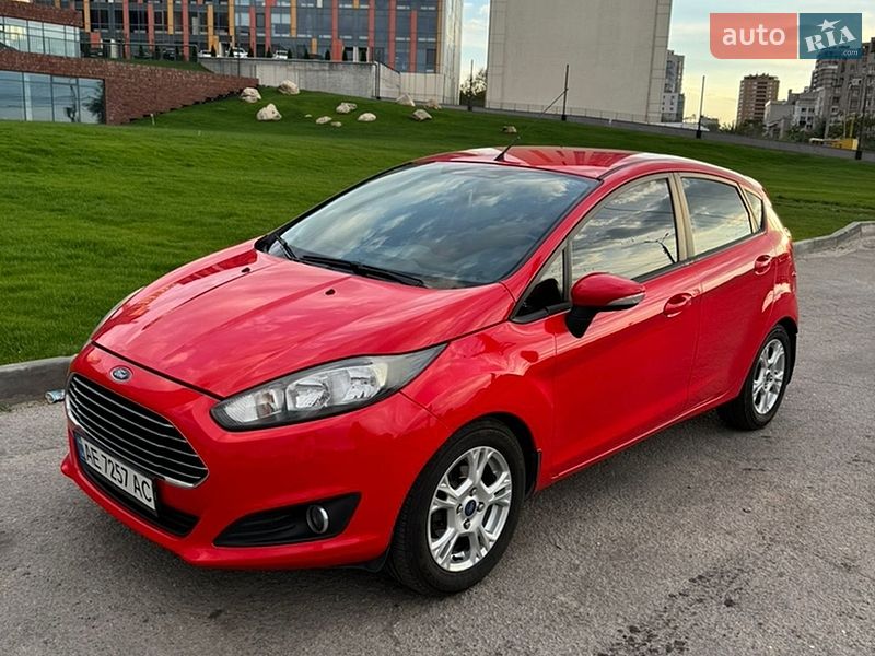Хэтчбек Ford Fiesta 2014 в Днепре
