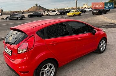 Хэтчбек Ford Fiesta 2014 в Днепре