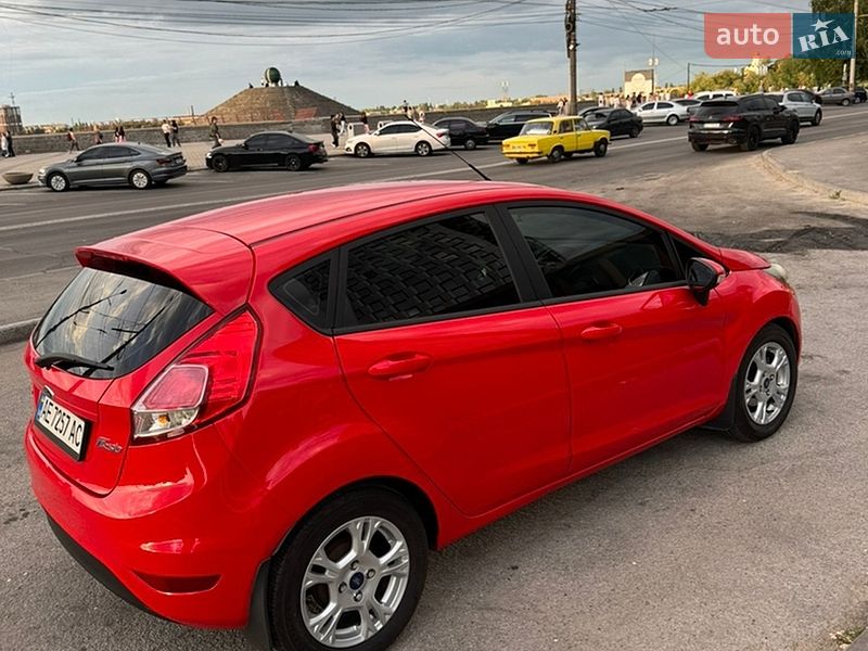 Хэтчбек Ford Fiesta 2014 в Днепре