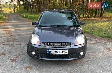 Хетчбек Ford Fiesta 2008 в Бородянці