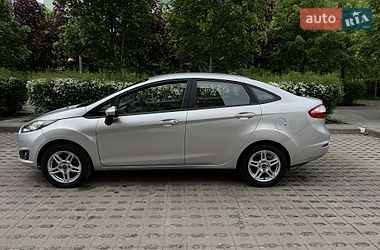 Седан Ford Fiesta 2017 в Києві