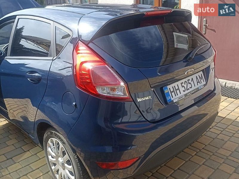 Хэтчбек Ford Fiesta 2015 в Одессе