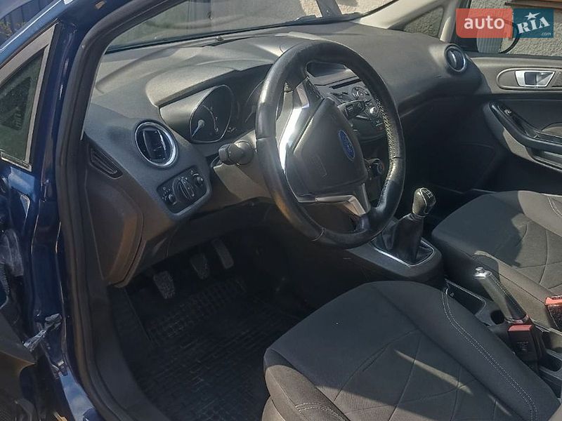 Хэтчбек Ford Fiesta 2015 в Одессе