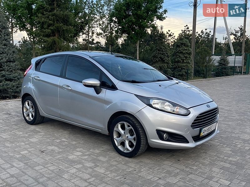 Хетчбек Ford Fiesta 2013 в Софіївській Борщагівці