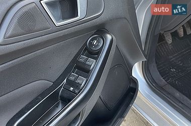 Хетчбек Ford Fiesta 2013 в Софіївській Борщагівці