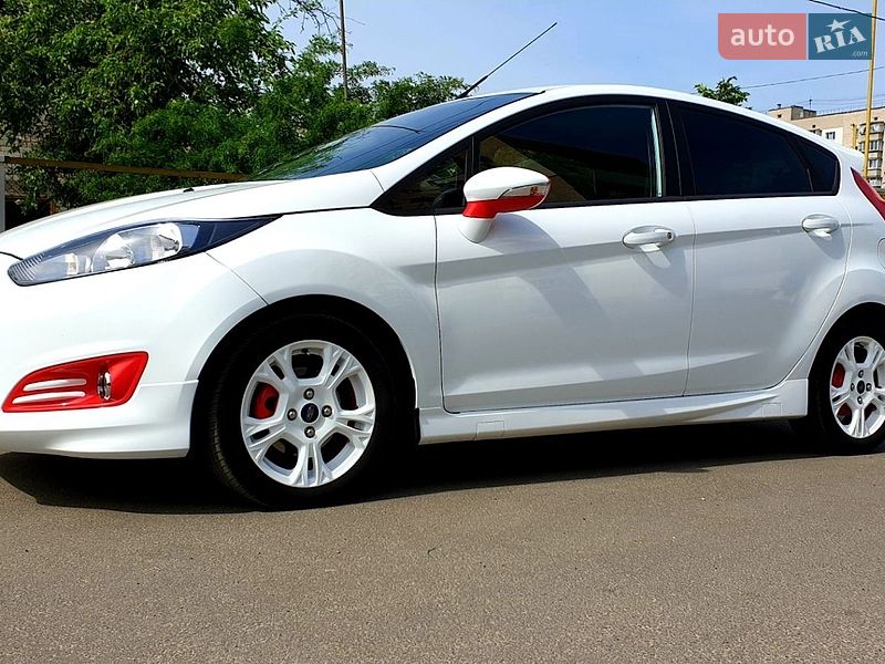 Хэтчбек Ford Fiesta 2013 в Броварах фото Хэтчбек Ford Fiesta 2013 в Броварах