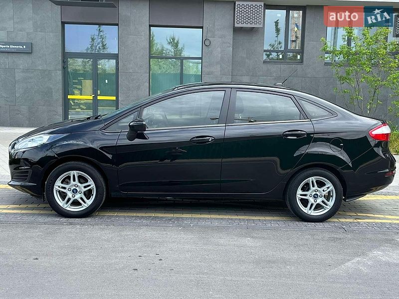 Седан Ford Fiesta 2018 в Києві