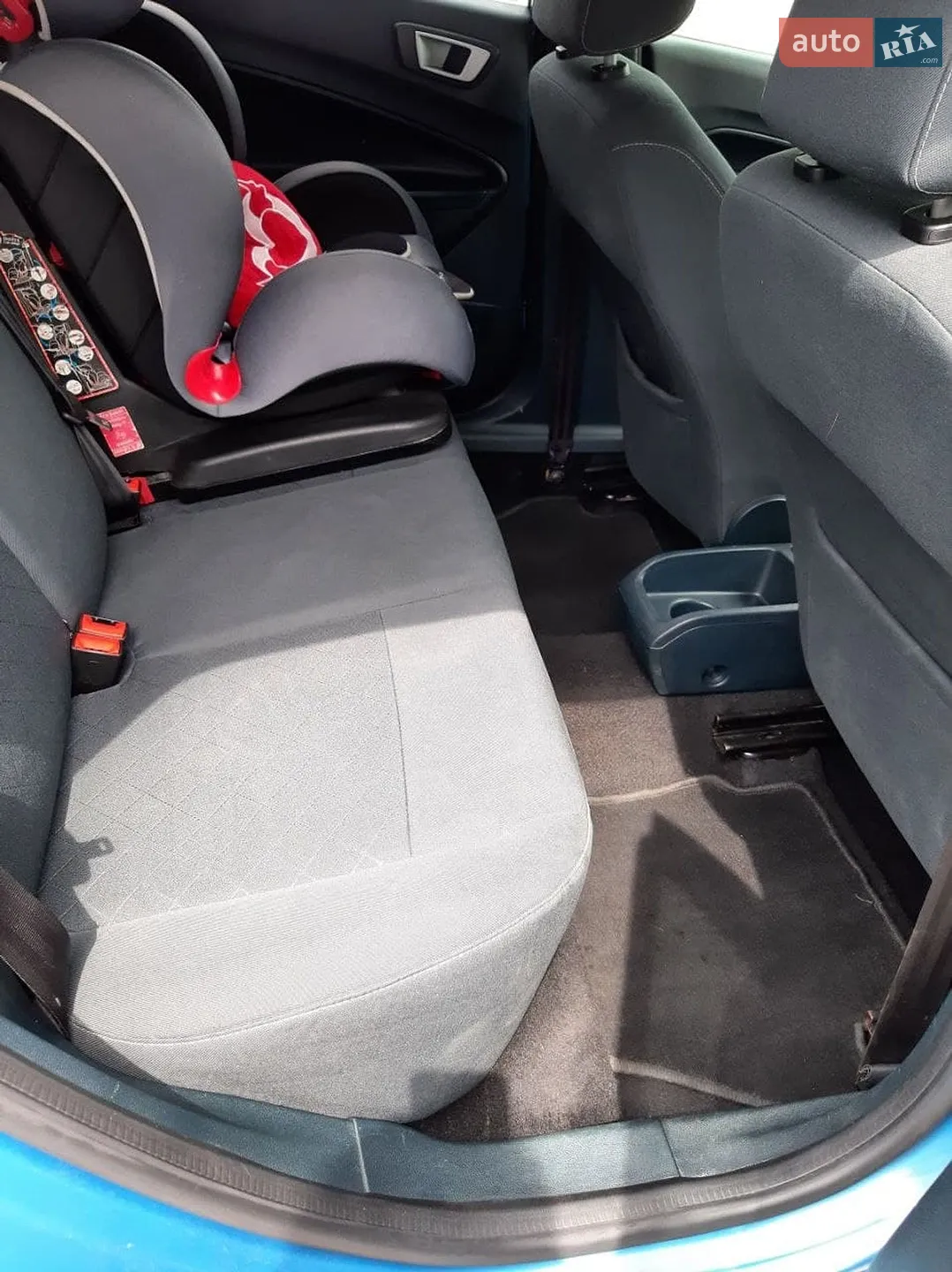 2012 Ford Fiesta - мініатюра 9