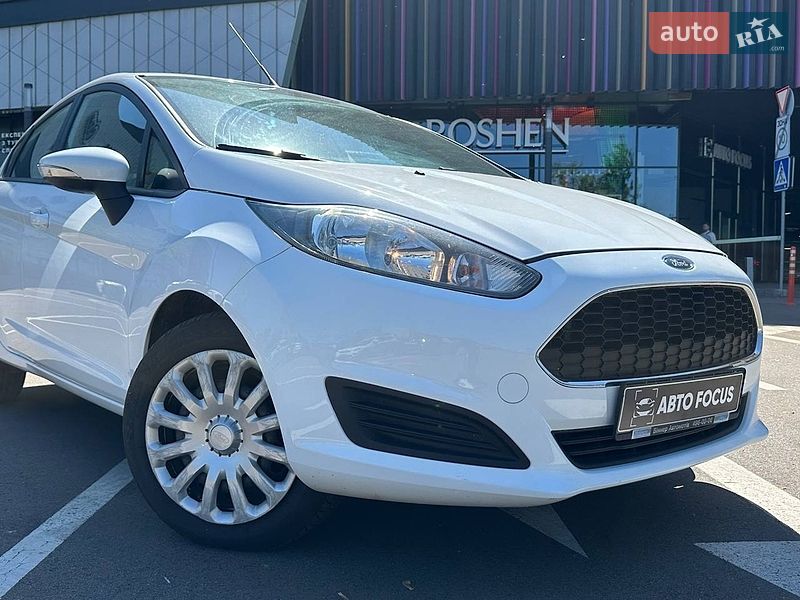 Хэтчбек Ford Fiesta 2017 в Киеве