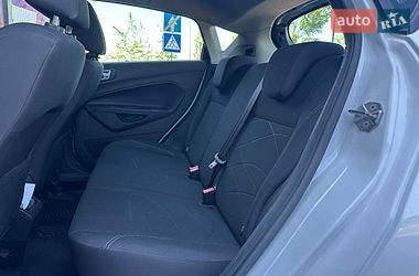 Хэтчбек Ford Fiesta 2017 в Киеве