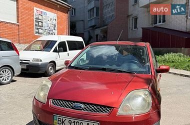 Хэтчбек Ford Fiesta 2006 в Ровно